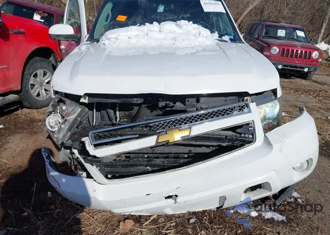 2013 Chevrolet Tahoe Lt z USA, uszkodzony, nr VIN 1GNSKBE06DR320083